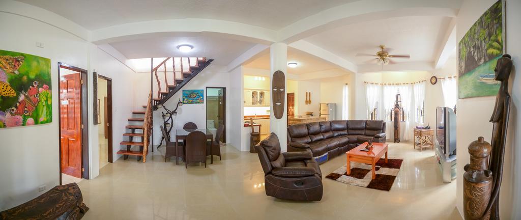 Hilltop Pool And Villa Puerto Princesa Kültér fotó