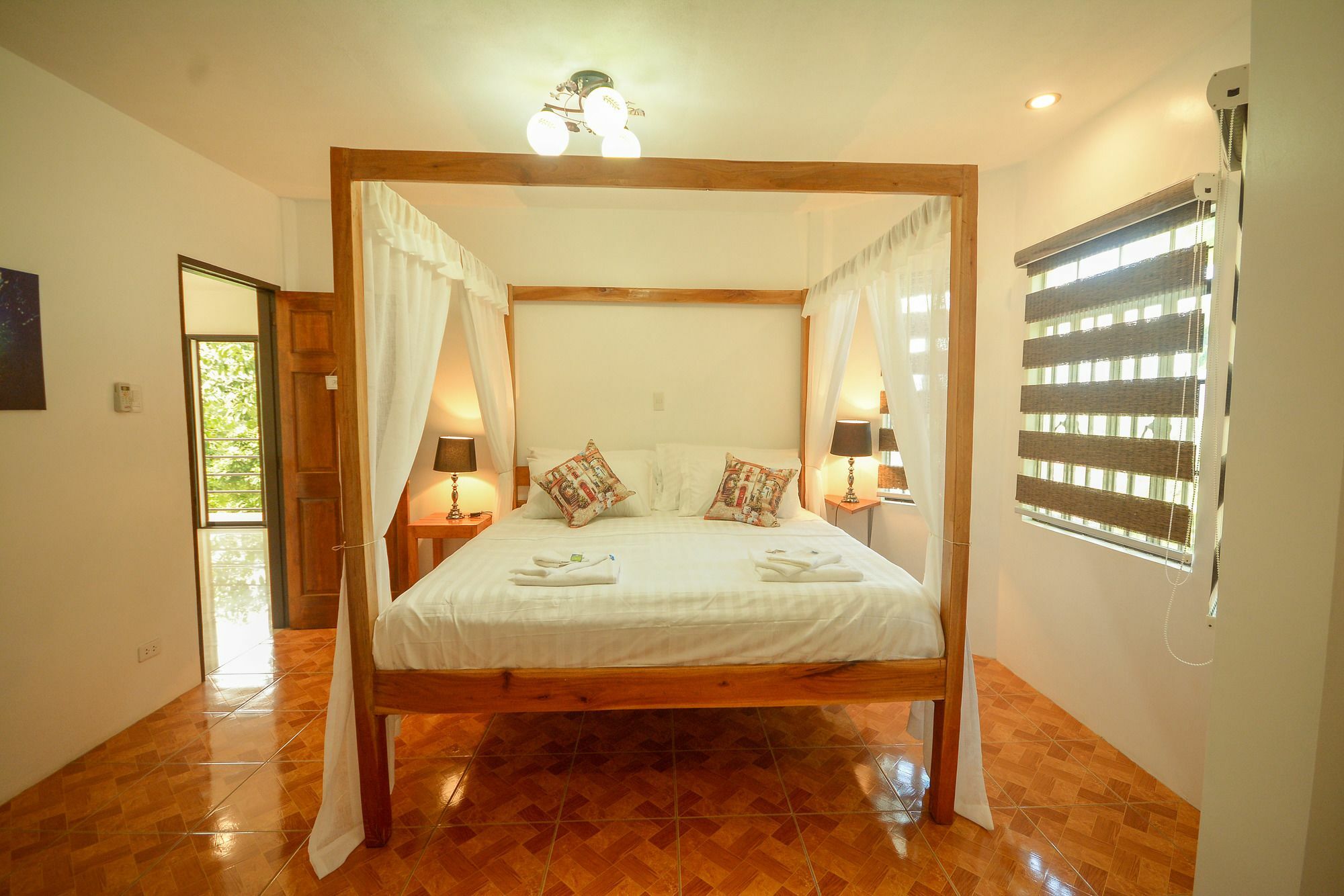 Hilltop Pool And Villa Puerto Princesa Kültér fotó
